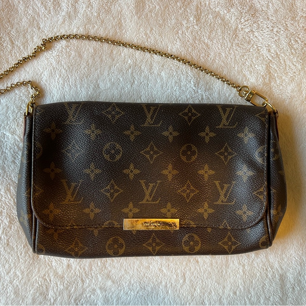 Louis Vuitton Shoulder bag